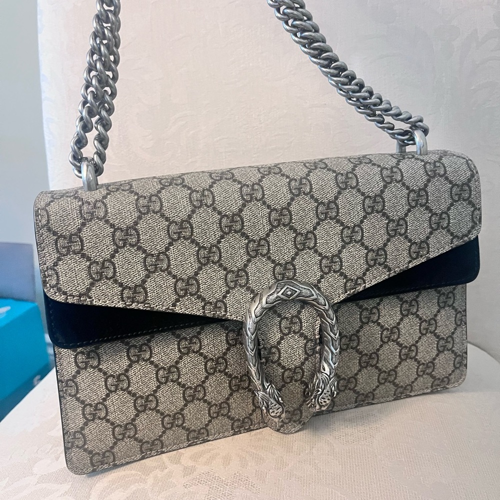 Gucci GG Supreme Medium Dionysus Black Purse